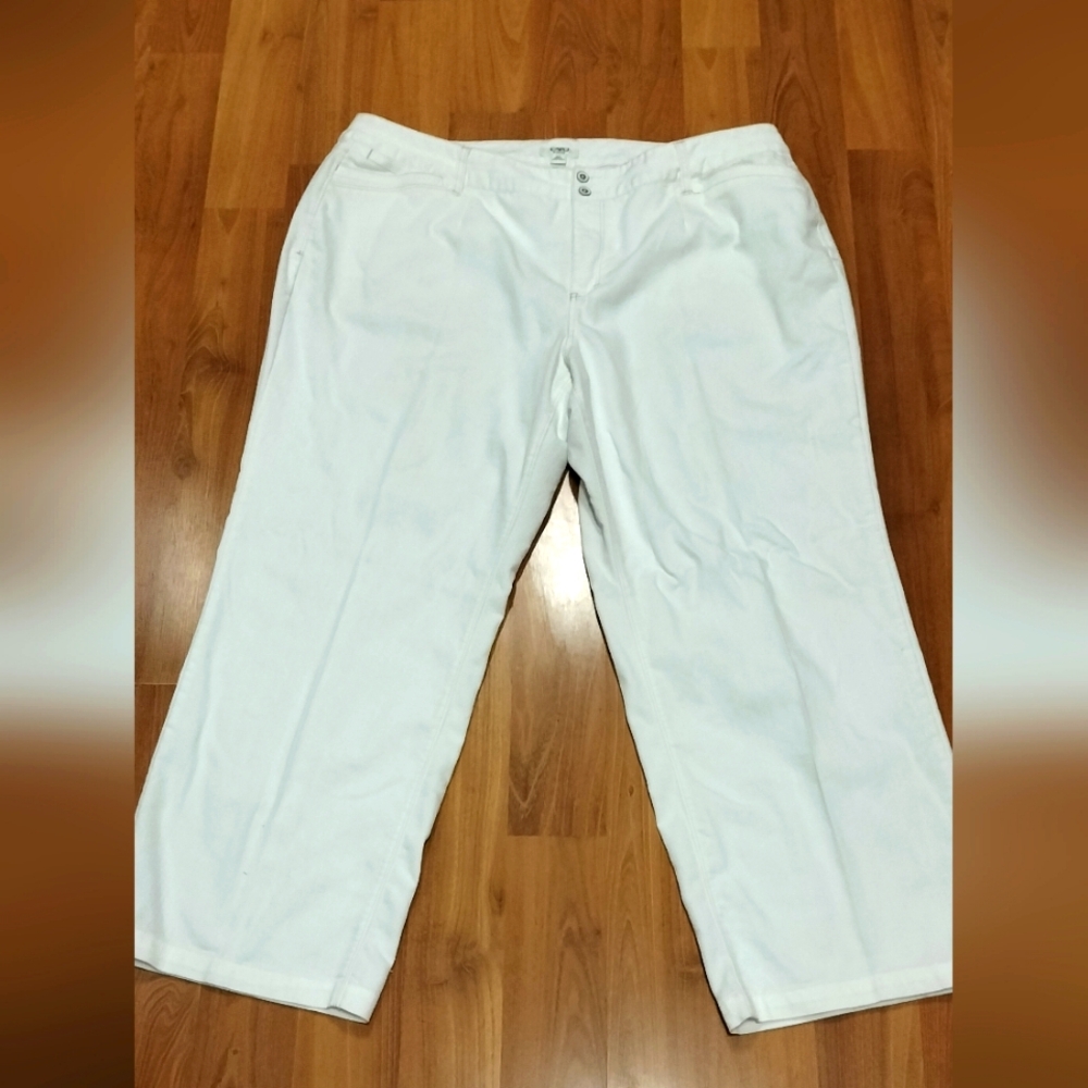 Women's off-white trousers